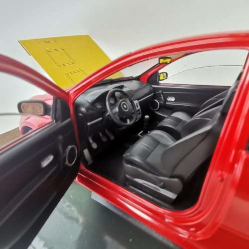 Original Boxed Solido 2006 Renault Clio III Rouge Trophy Scale 1:18!!!