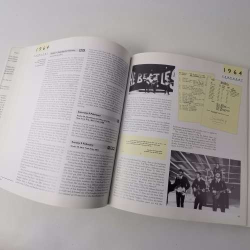 The Complete Beatles Chronicle - Mark Lewis, Hardcover With Dust Jacket!!!