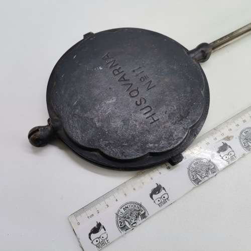 Large Heavy Vintage Husqvarna No11 Cast Iron Waffle Press!!!