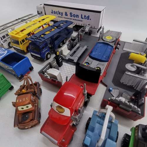 High Quality Die Cast Combination Metal Truck Collection - Scale 1:64 to 1:32!!! Bid For All!!!