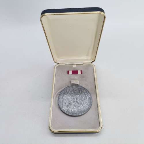 Large Boxed USA Quarter Dollar Display Metal Coin!!! 80mm Wide!!!