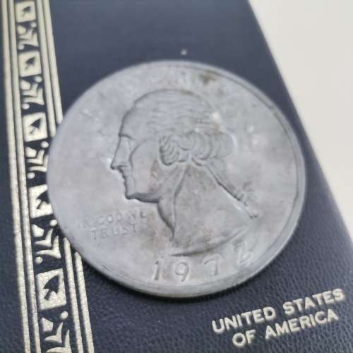 Large Boxed USA Quarter Dollar Display Metal Coin!!! 80mm Wide!!!