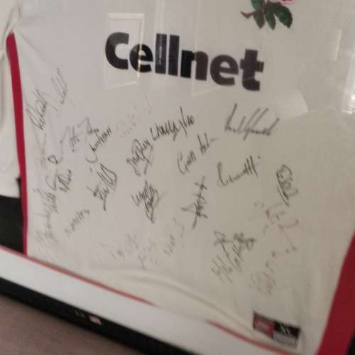 LARGE Deep Framed Signed 1999 Rugby World Cup English Rose Nike Jersey!!! 1,2m x 1,2m