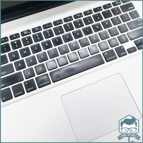 Original MacBook Pro 17-inch Core i7!!! Works With MacBook Charger included!!!