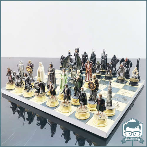 Large Lord Of The Rings Lead Figurine Chess Set With Removable Sides and 2 Bonus Pieces !!! 50cm