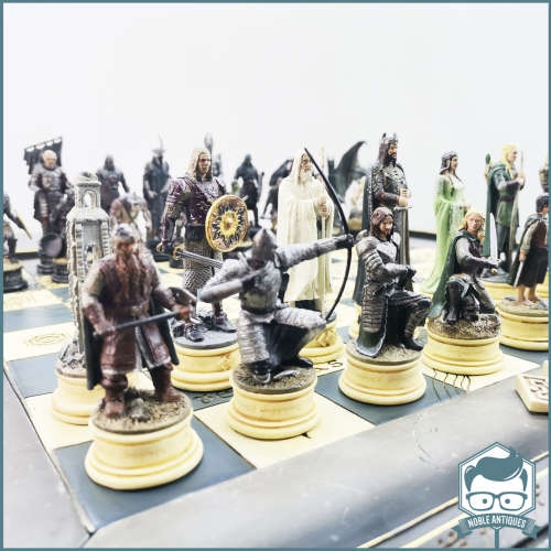Large Lord Of The Rings Lead Figurine Chess Set With Removable Sides and 2 Bonus Pieces !!! 50cm
