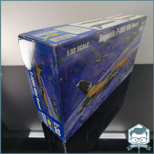LARGE Complete Boxed Trumpeter 1/32 F105G Thunderchief Wild Weasel Aircraft Scale 1:32!!!