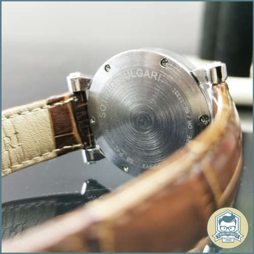 Bvlgari Ladies Leather Strap Watch (Working) !!!