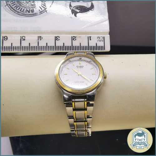 Vintage Casio Two Tone Ladies Watch (Working) !!!