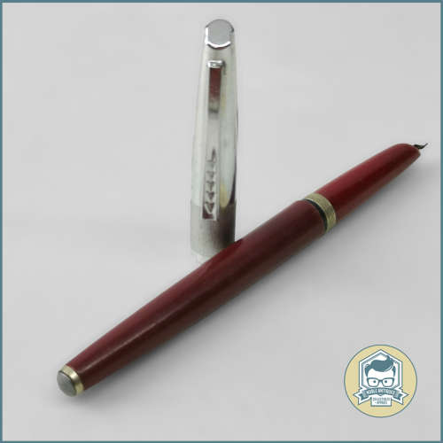 Vintage Italian Fountain Pen in Burgundy, Smooth Stainless Steel Nib