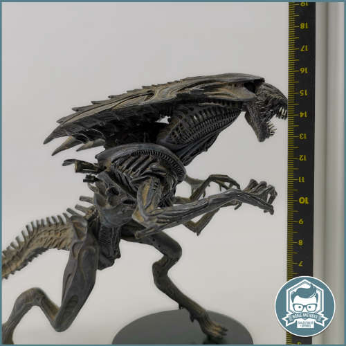 McFarlane ALIEN VS PREDATOR AVP 2005 ALIEN QUEEN Action Figure!!!