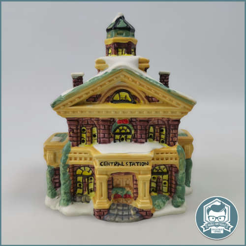 Vintage Porcelain Candle Winter House!!!