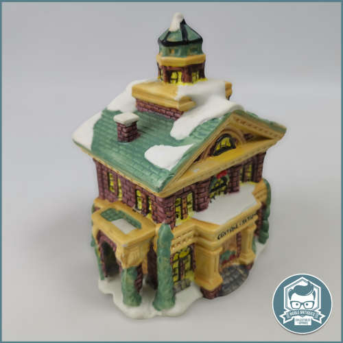 Vintage Porcelain Candle Winter House!!!