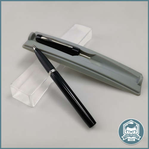 Original Cased Black and Chrome Parker Fountain Pen!!!