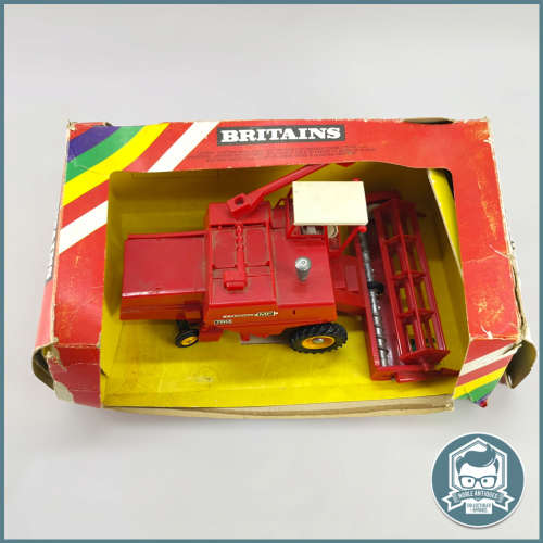 Boxed Vintage BRITAINS 9570 Massey-Ferguson Combine Harvester !!!