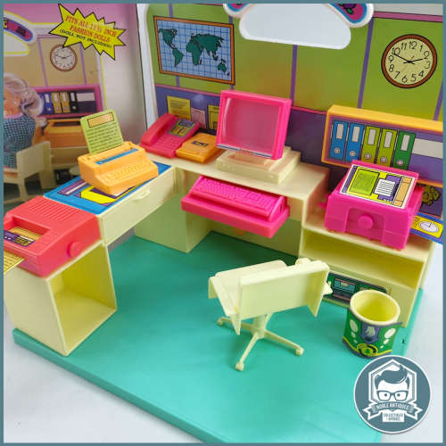 Original Boxed Vintage 1980`s Sindy Vintage Office Play set!!!
