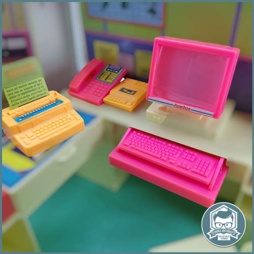 Original Boxed Vintage 1980`s Sindy Vintage Office Play set!!!