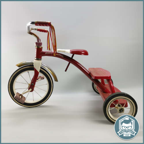 Original Vintage Styled Solid Metal Radio Flyer Classic Tricycle!!!