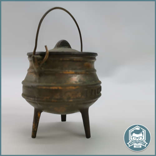 VINTAGE 50`S COPPER PLATED CAST IRON 3 LEG FALKIRK MINI POTJIE!!