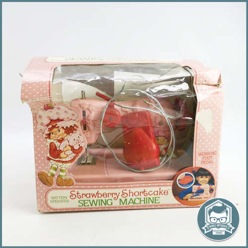 RARE!!! Vintage 1983 Original Box Strawberry Shortcake Child`s Pink Sewing Machine!!!