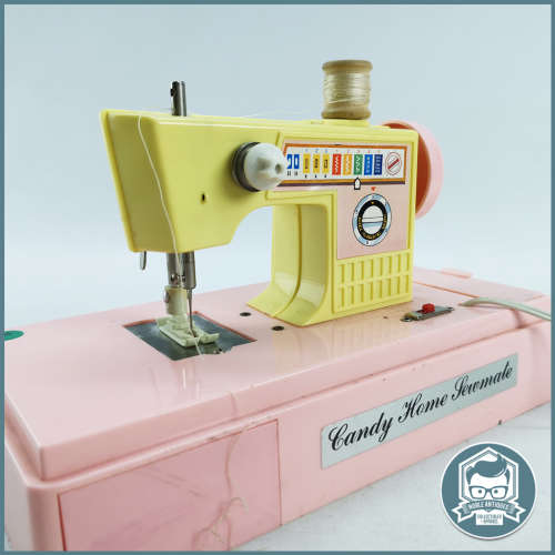 Vintage Hard Plastic Pink Sewing Machine Toy Kiddies by BLUE-BOX - Display Only !!!