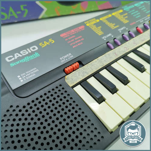 Original Boxed Casio SA-5 Keyboard 100 Sounds Synthesizer Vintage 1990s !!!