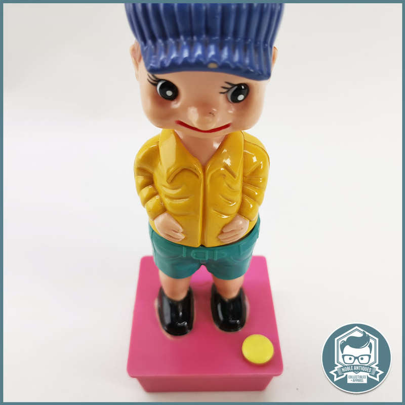 Vintage 1990 WEE WEE WATER BOY SQUIRTER NOVELTY TOY!!!