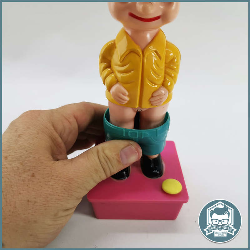 Vintage 1990 WEE WEE WATER BOY SQUIRTER NOVELTY TOY!!!