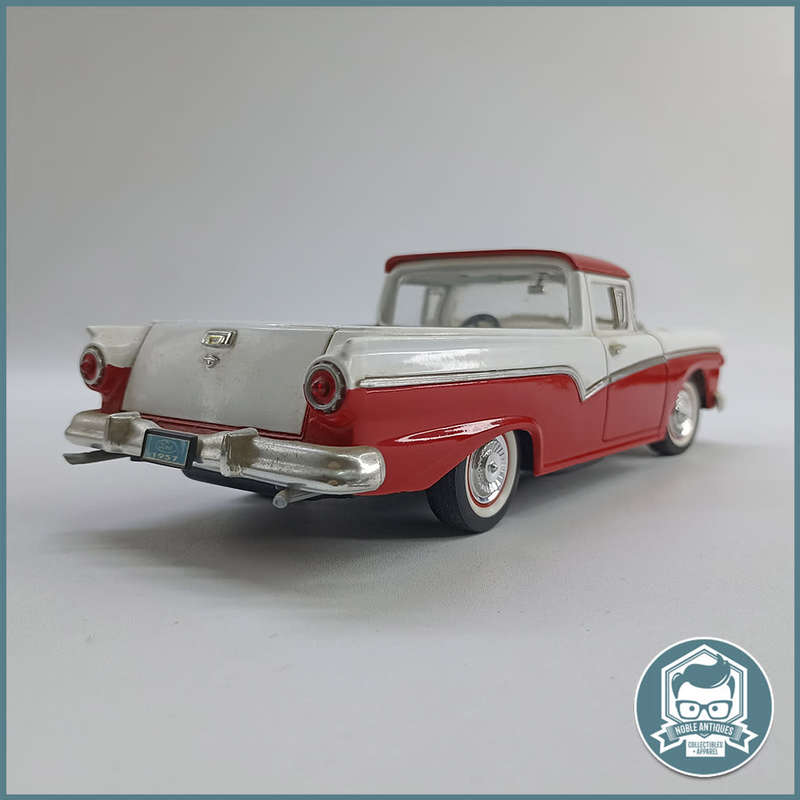 Detailed Die Cast 1957 Ford Ranchero Red/White Scale 1/18!!!