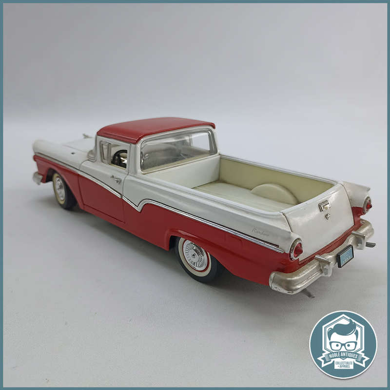 Detailed Die Cast 1957 Ford Ranchero Red/White Scale 1/18!!!