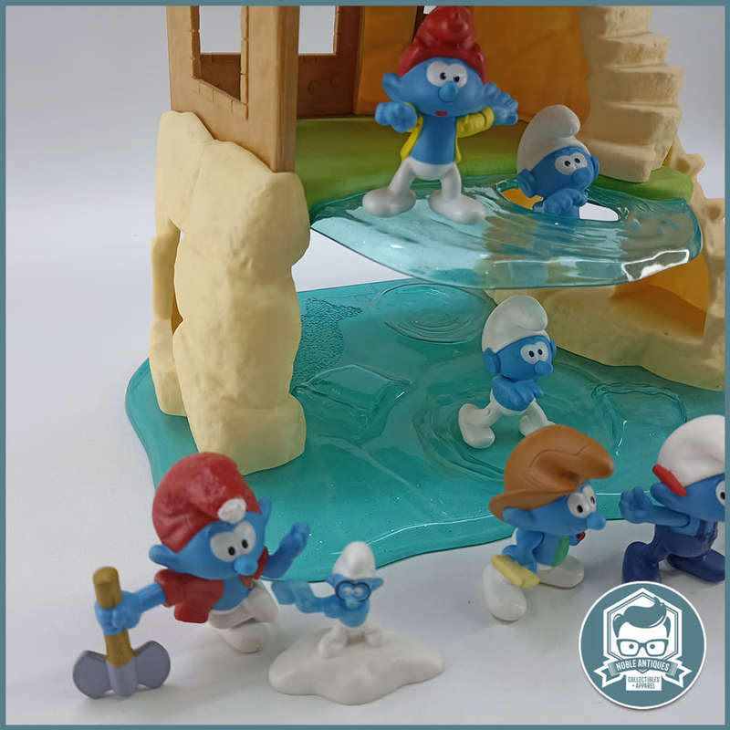 LARGE Smurf Playset!!! Bid For All!!!