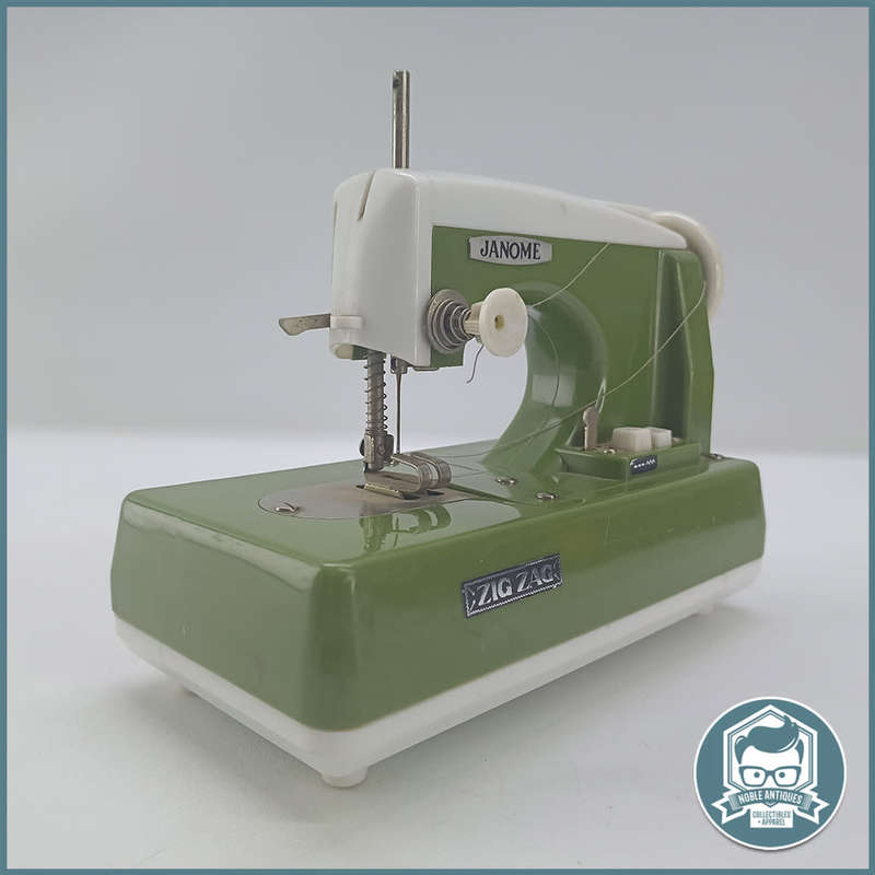 RARE!!! Vintage Japanese Metal Zig Zag 60s Mini Battery Operated Sewing Machine!!!
