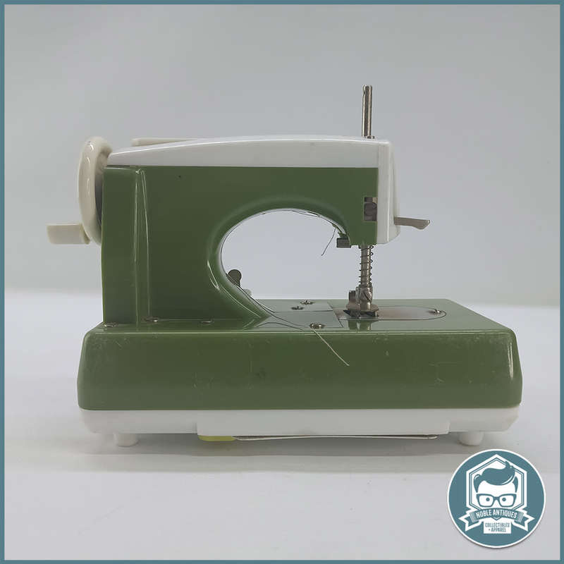 RARE!!! Vintage Japanese Metal Zig Zag 60s Mini Battery Operated Sewing Machine!!!