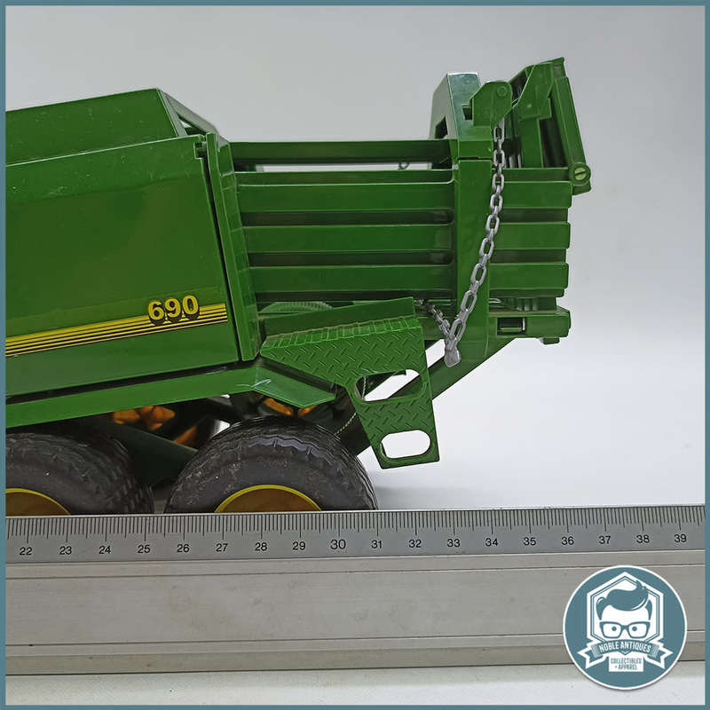 LARGE Bruder John Deere Big Balepress!!!