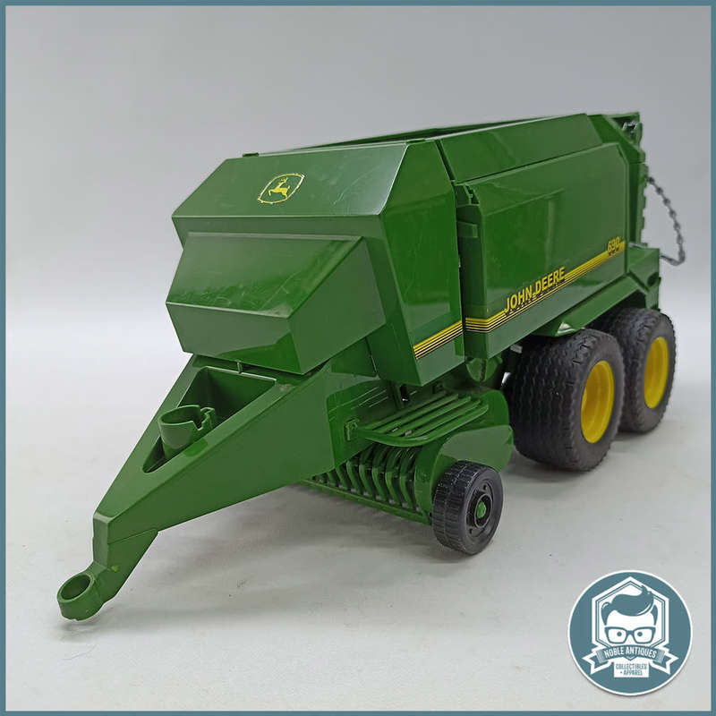 LARGE Bruder John Deere Big Balepress!!!