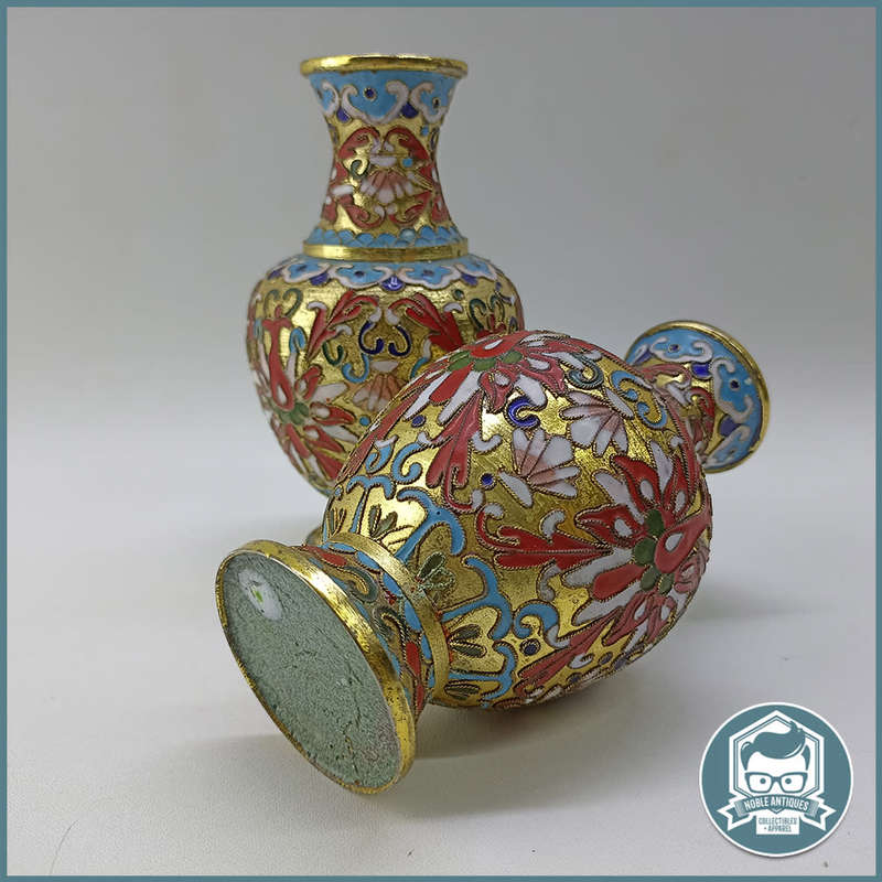 Two Vintage Chinese Cloisonné Vase with Flower Motif!!!