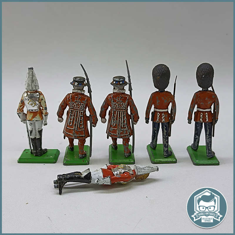Vintage 1973 Britains Lead Tower London Buckingham Palace Royal Guards!!!