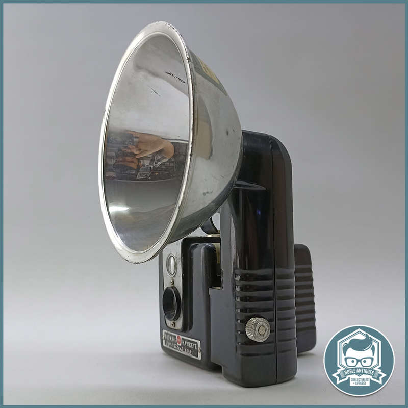 Original Vintage 1950`s Kodak Brownie Hawkeye Flash Model Camera!!!