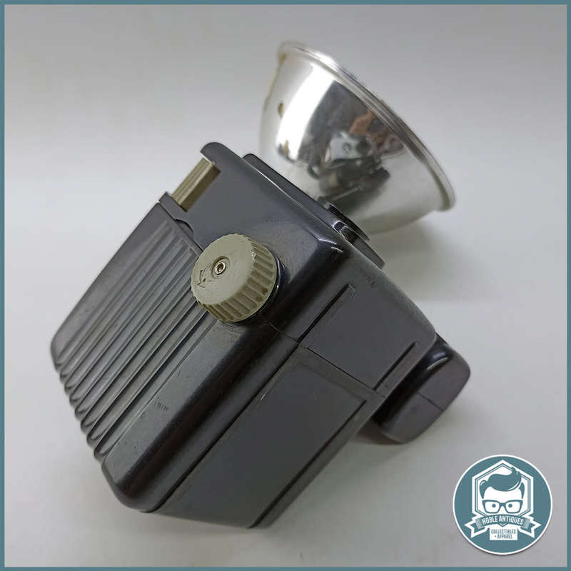 Original Vintage 1950`s Kodak Brownie Hawkeye Flash Model Camera!!!