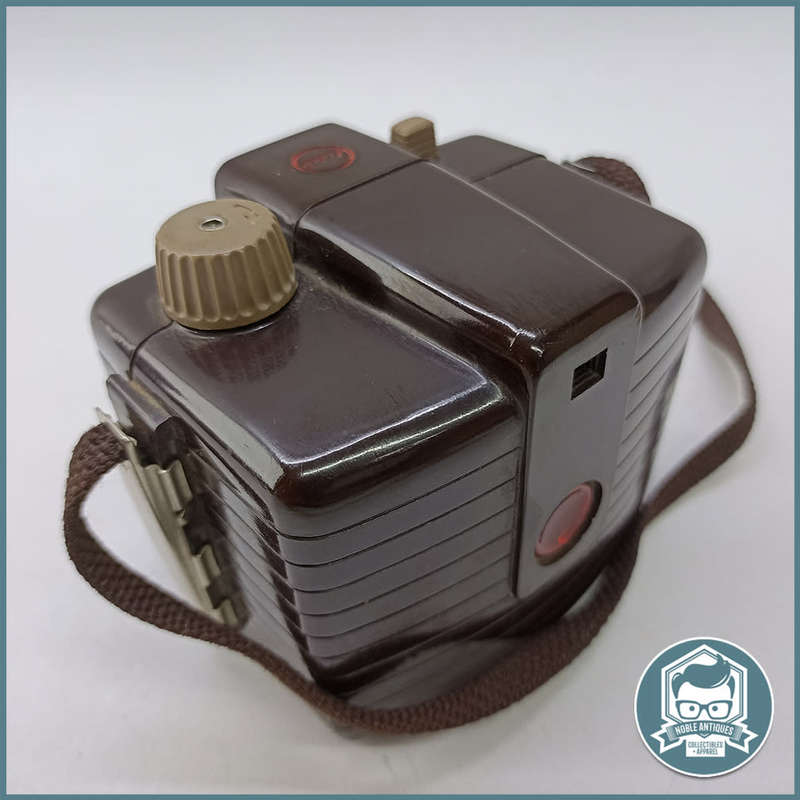 Vintage 1960`s Kodak Brownie Holiday Camera!!!