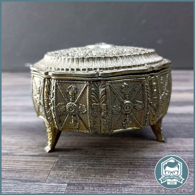 Vintage Cameo Footed Jewelry Casket!!!