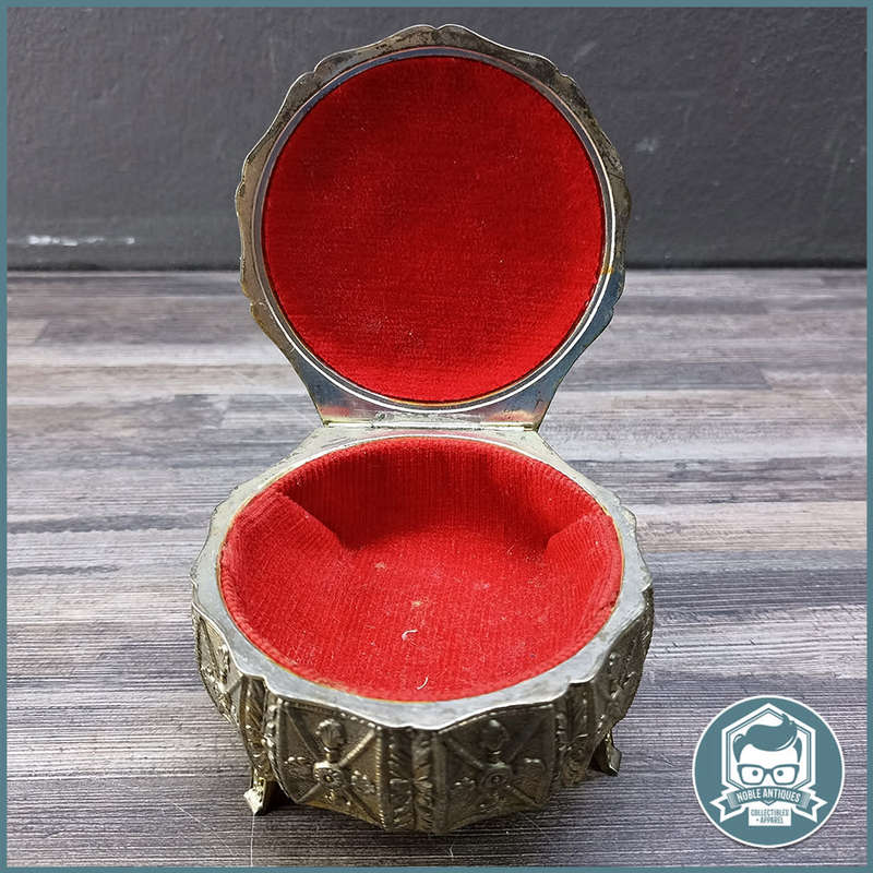 Vintage Cameo Footed Jewelry Casket!!!