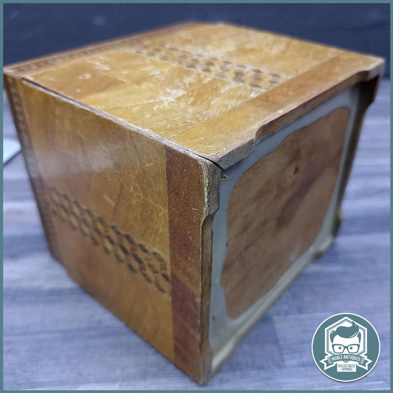 Vintage 1950s Wood Inlay Musical Bird Cigarette dispenser Box!!!