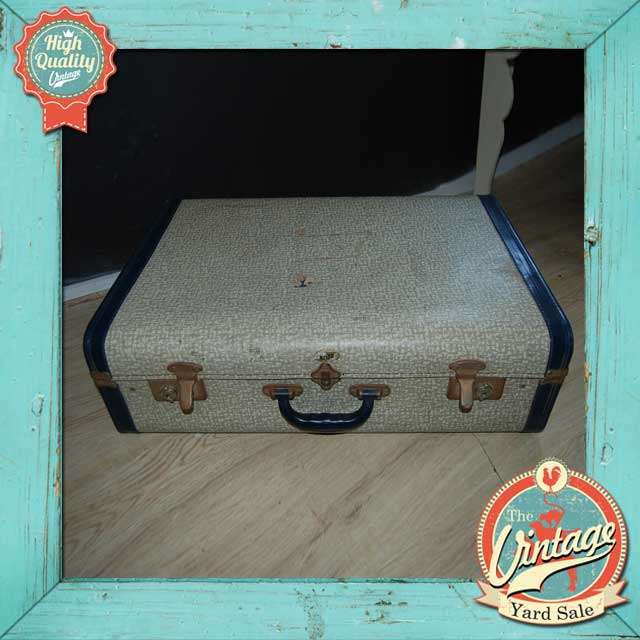 Large Vintage Travel Case (Blue trim, beautiful)