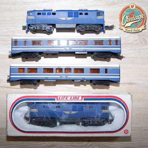 Life-Like Blue Train Set (E444, Incl Track and Transformer)