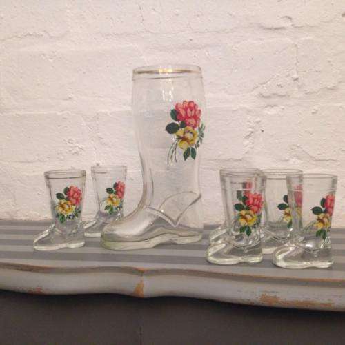 Vintage Shoe decanter with 6 shot glasses