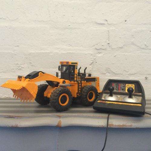 1987 Caterpillar Remote Controll Backacter (By New Bright Co)