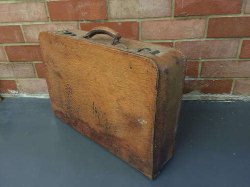 Antique Leather Briefcase (Latches good working order)