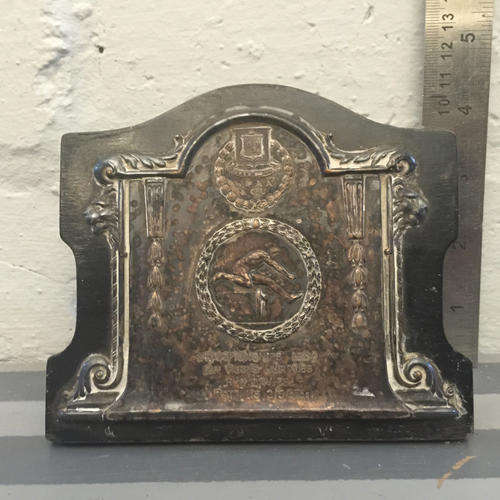 1934 Antique Trophee