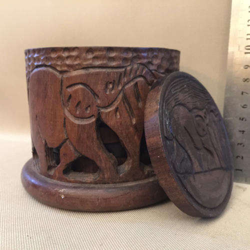 Handcrafted Elephand Theme Wood Drinks Coaster Set